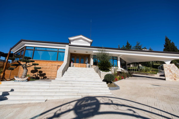 Chateau Linza Resort