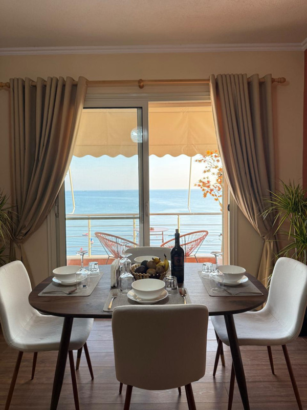 Stunning Seaview | 10s Beach | AC | Fast WiFi
