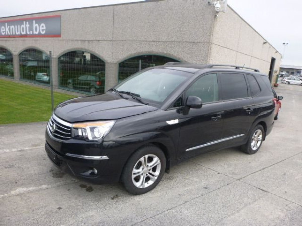 2015 SSANGYONG RODIUS TURISMO 2.0 ES 5d 155 BHP in Black
