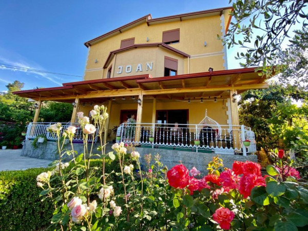 Joan Guesthouse ,Permet