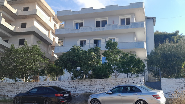 Flori Apartament Sarandë